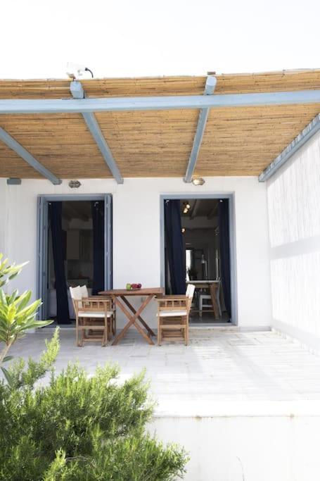 Beachfront 2Br Apartment - Free Parking Livadi (Serifos) Exterior foto